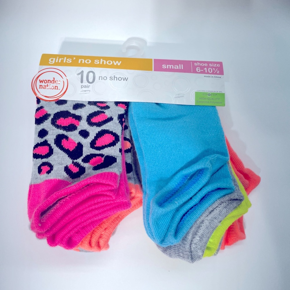 Wonder nation girls no show socks small 6-10 1/2